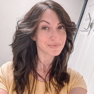 Meet your Posher, Courtney!